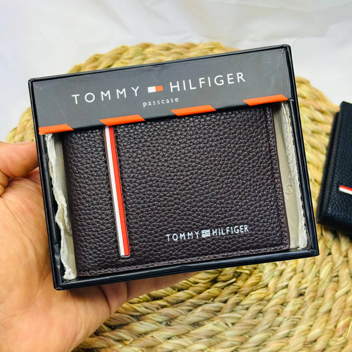 Tommy Hilfiger wallet V8