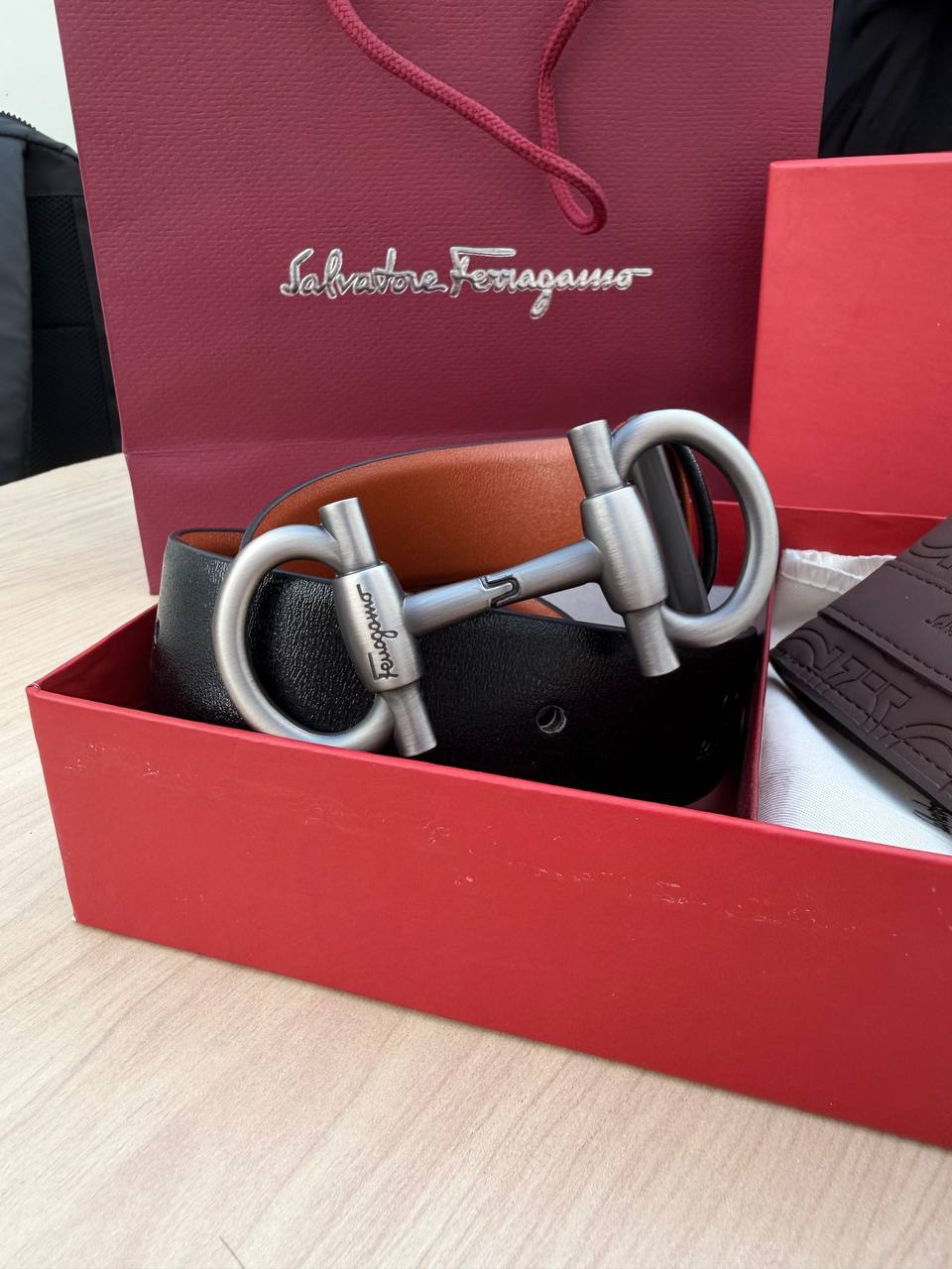 ferragamo Box “ wallet +belt”