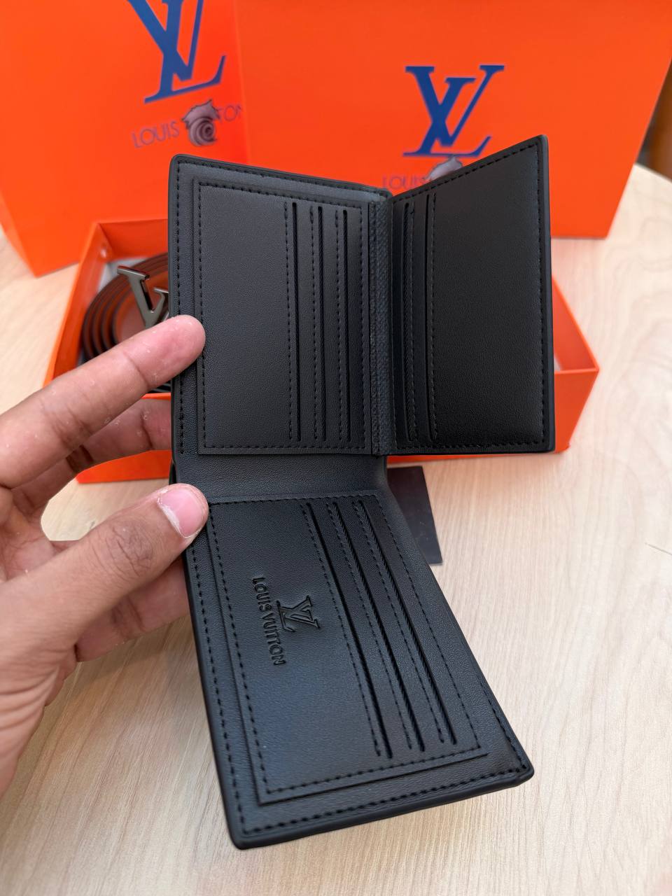 Louis Vuitton Box “ wallet +belt”