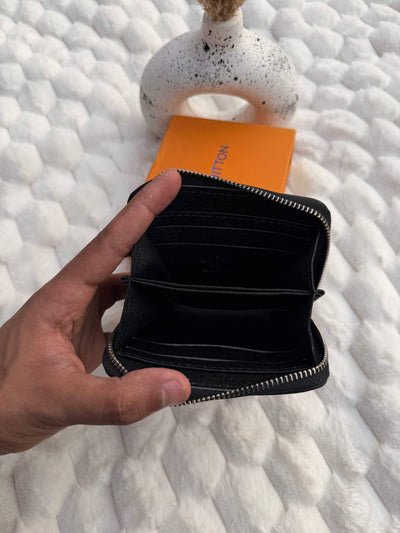 Black L-V Damier Woman Wallet