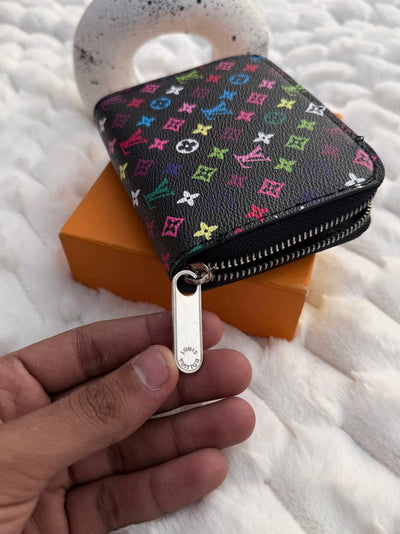 Black L-V Woman Wallet "color"
