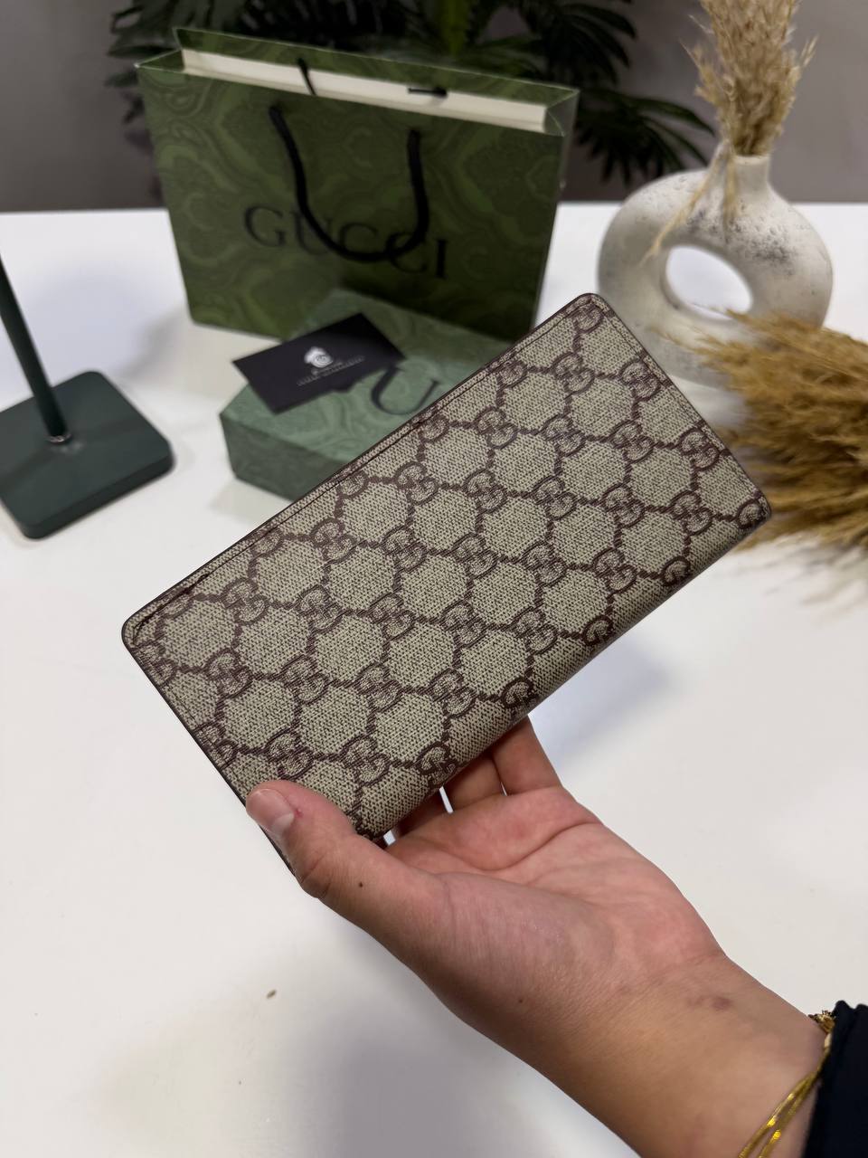 Passport Wallet Gucci Pattern