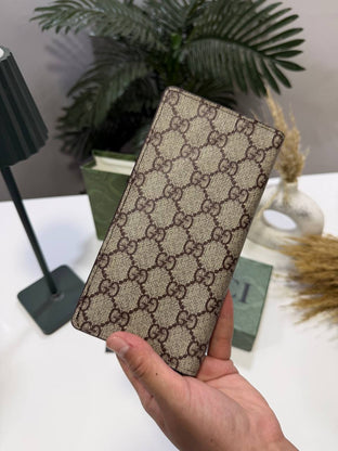 Passport Wallet Gucci Pattern